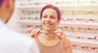 5 maneiras de atrair novos clientes para sua ótica