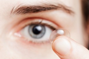 entenda como as lentes de contato podem ajudar o faturamento da sua ótica